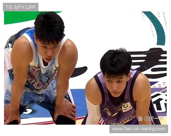 CBA 球员关键抢断后上演一条龙